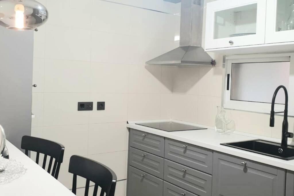 Apartamento tranquilo, amante de la naturaleza Ponferrada Bagian luar foto
