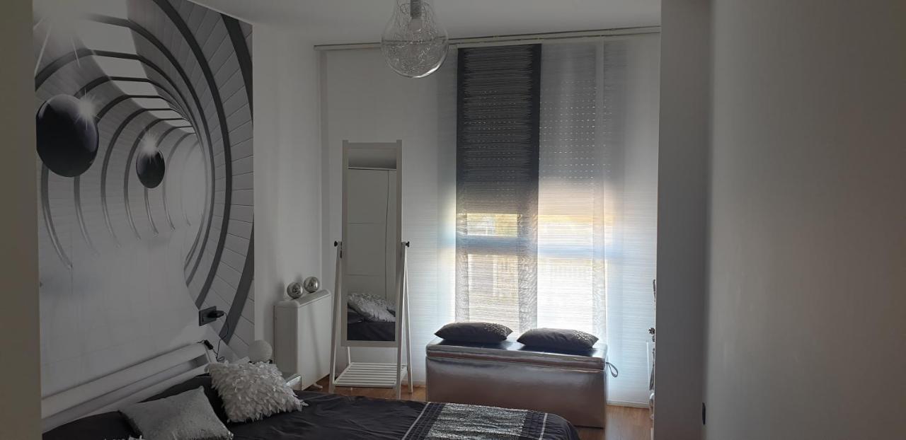 Apartamento tranquilo, amante de la naturaleza Ponferrada Bagian luar foto
