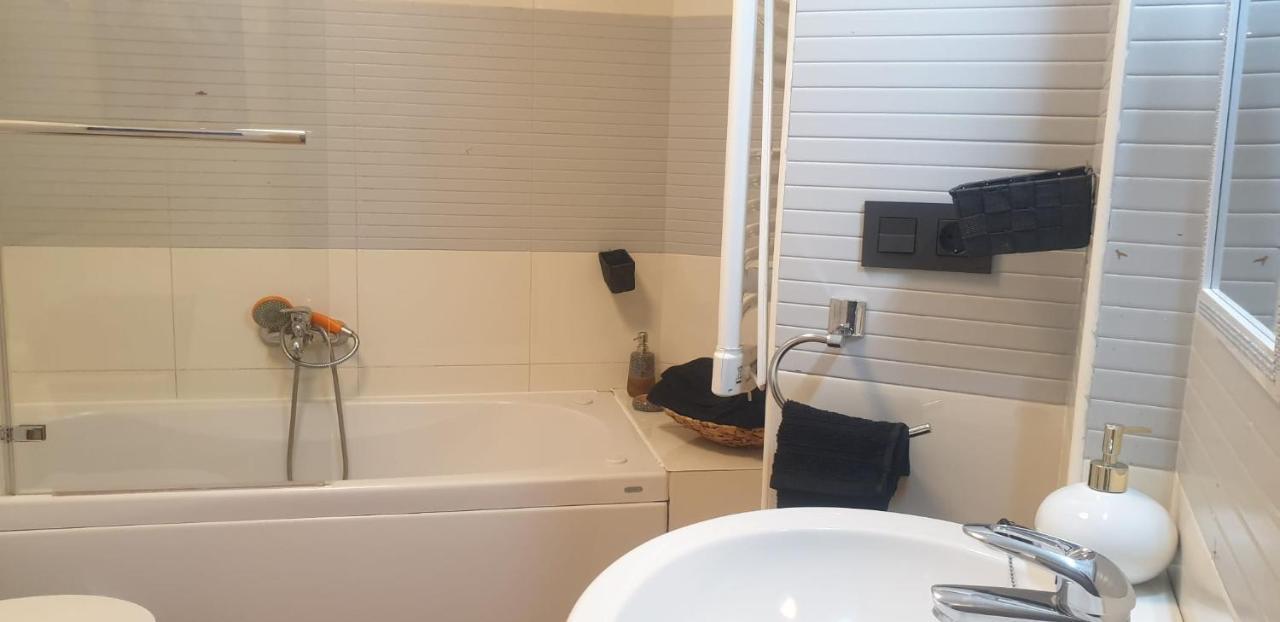 Apartamento tranquilo, amante de la naturaleza Ponferrada Bagian luar foto