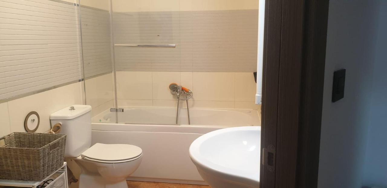 Apartamento tranquilo, amante de la naturaleza Ponferrada Bagian luar foto