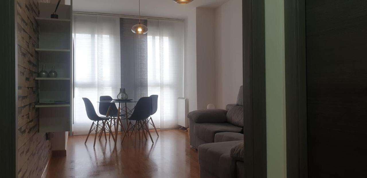 Apartamento tranquilo, amante de la naturaleza Ponferrada Bagian luar foto